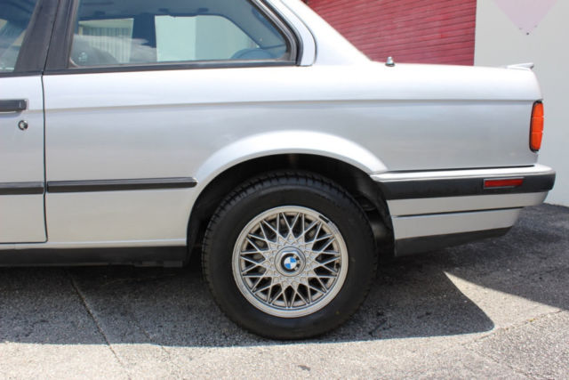 1991 BMW 3-Series 318iS E30 Coupe 5-speed 4.44 LSD - photo 10