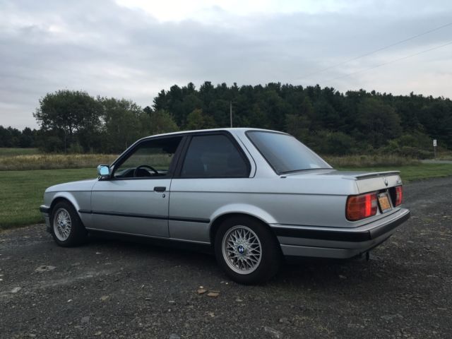 1991 BMW 3-Series IS - photo 5