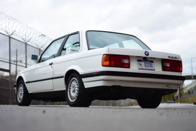 1991 BMW 3-Series 325i - photo 2