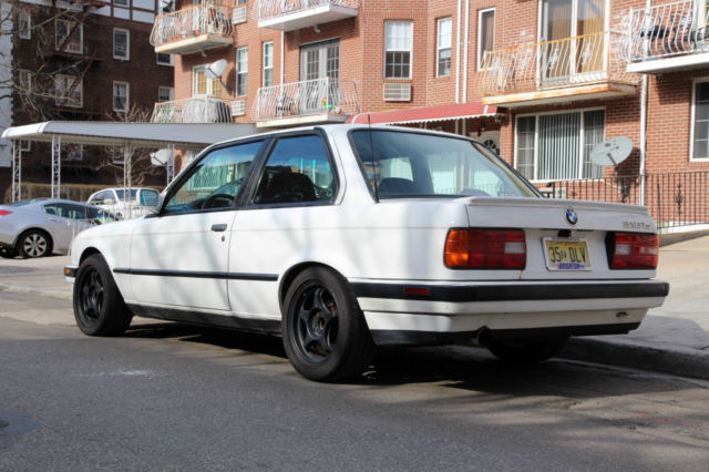 1991 BMW 3-Series 318iS - photo 4