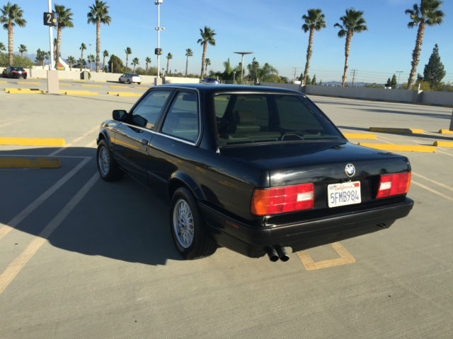 1991 BMW 3-Series 325is - photo 3
