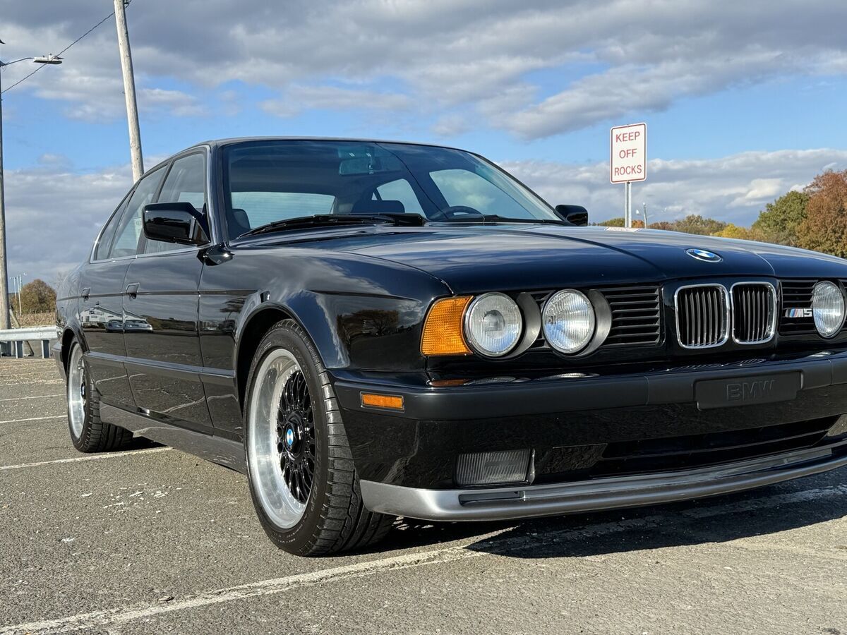 1991 BMW M5 - photo 2