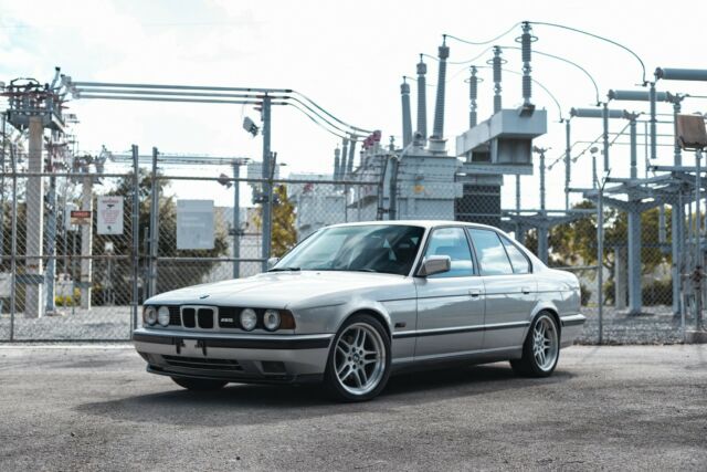 1991 BMW M5 EURO Imported from Japan, fully restored, all original 1991 BMW M5