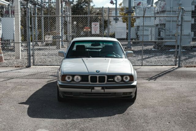 1991 BMW M5 - photo 10