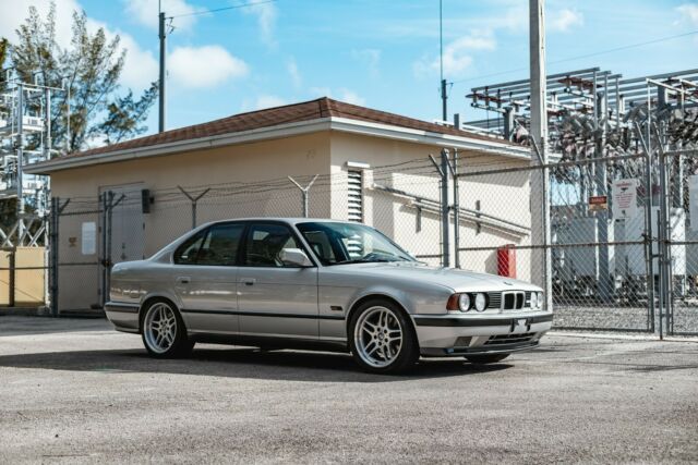 1991 BMW M5 - photo 13