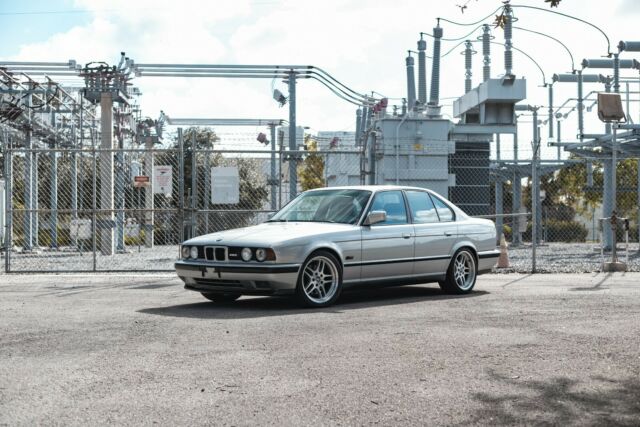 1991 BMW M5 - photo 3