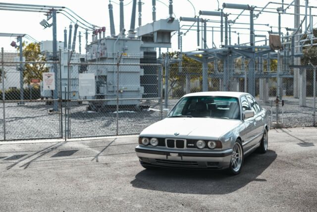 1991 BMW M5 - photo 4