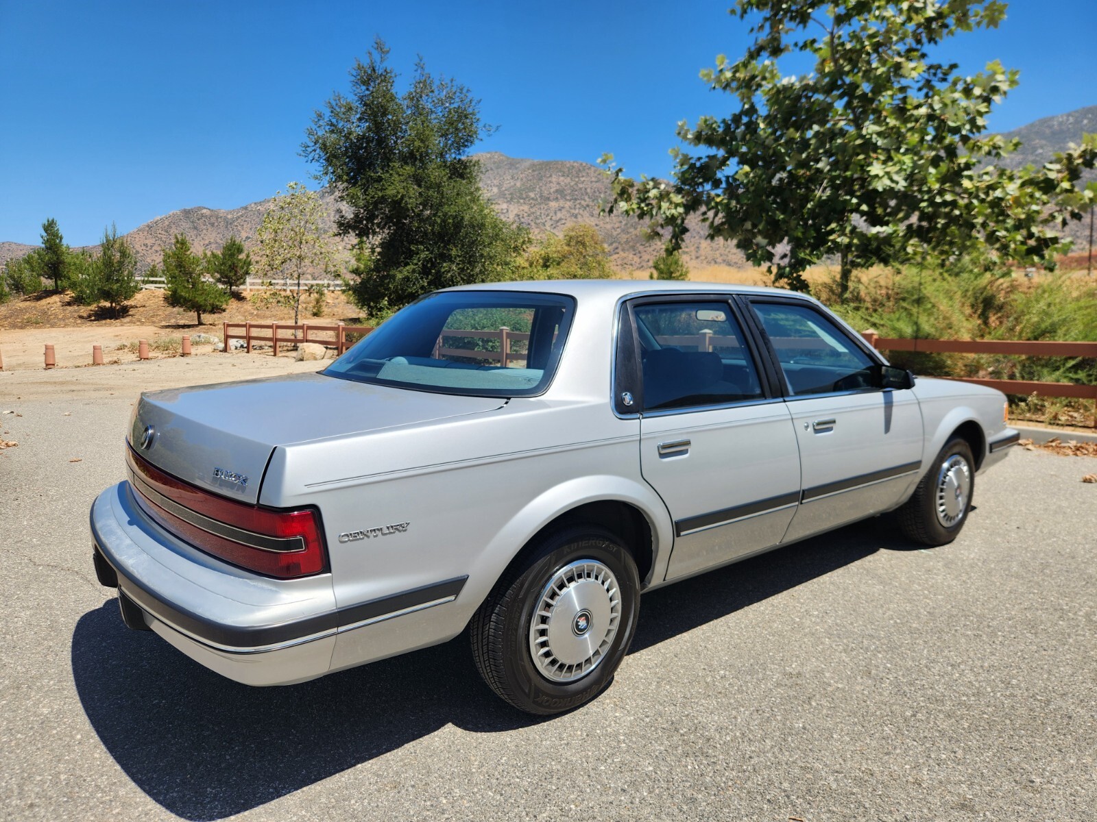 1991 Buick Century Special - photo 3