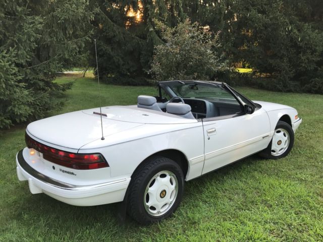 1991 Buick Reatta Convertible - photo 6
