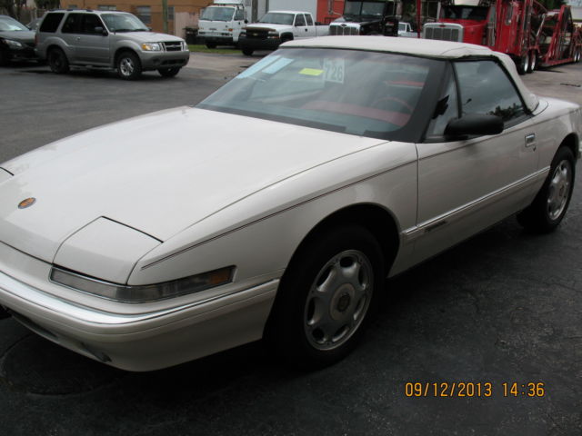 1991 Buick Reatta Flame Red Leather - photo 2