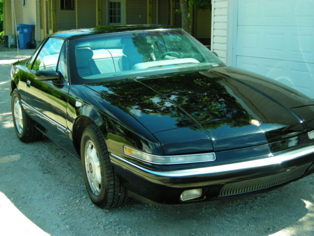 1991 Buick Reatta 2dr. Sport Coupe - photo 4