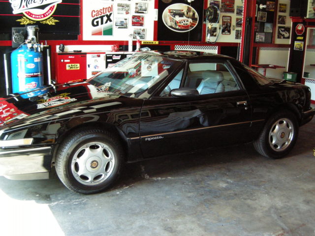 1991 Buick Reatta 2dr. Sport Coupe - photo 4