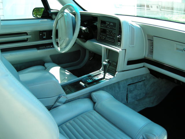 1991 Buick Reatta 2dr. Sport Coupe - photo 9