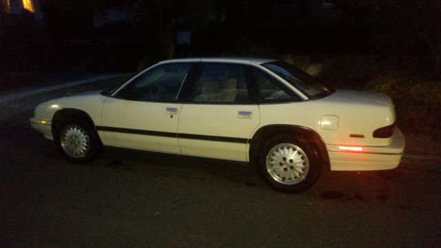 1991 Buick Regal Custom Sedan 4-Door - photo 7