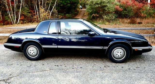 1991 Buick Riviera Grand Touring - photo 2