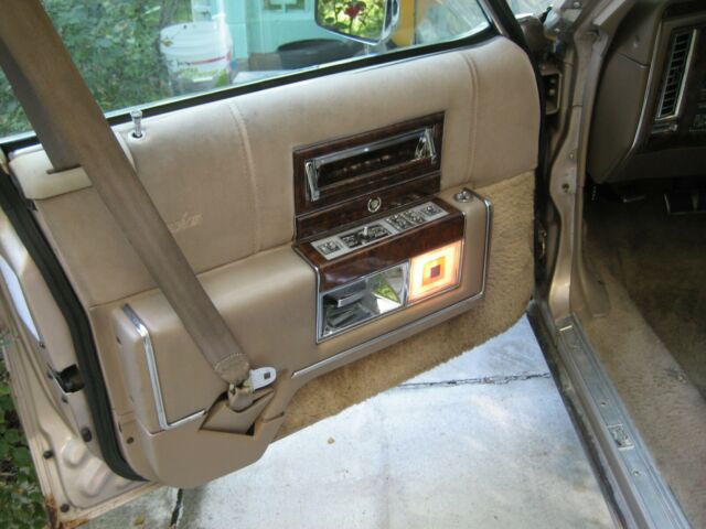 1991 Cadillac Brougham - photo 9
