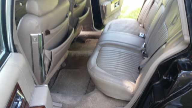 1991 Cadillac Brougham - photo 10