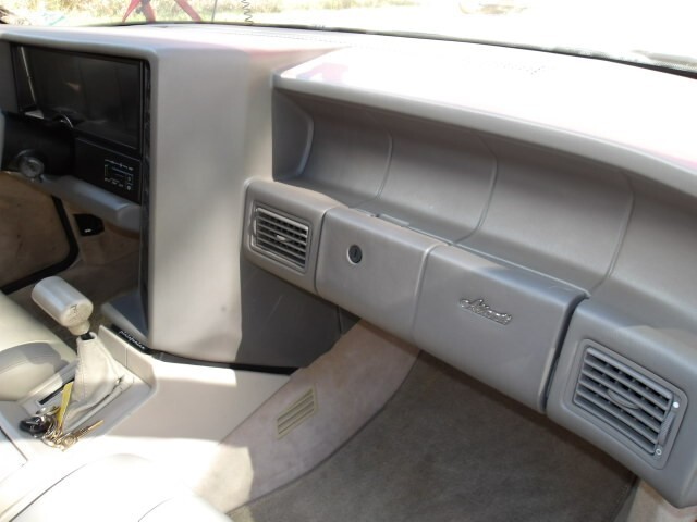 1991 Cadillac Allante - photo 6