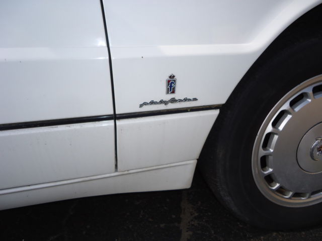 1991 Cadillac Allante Base Convertible 2-Door - photo 4