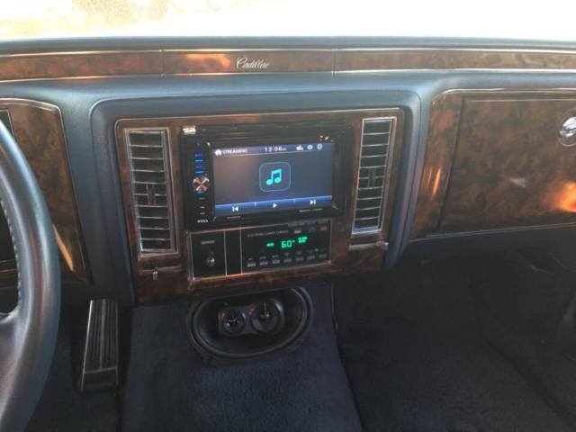 1991 Cadillac Brougham - photo 10