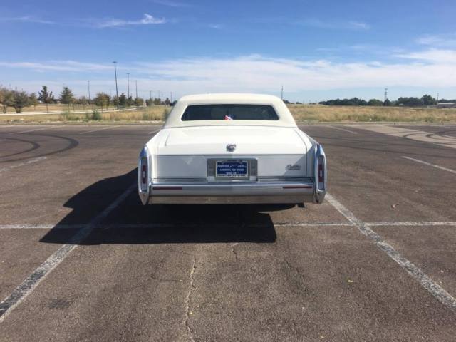 1991 Cadillac Brougham - photo 2