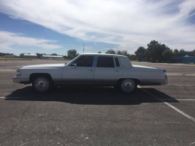 1991 Cadillac Brougham - photo 4