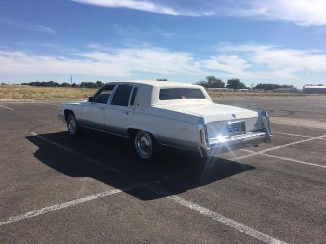 1991 Cadillac Brougham - photo 5