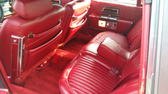 1991 Cadillac Brougham Base Sedan 4-Door - photo 10