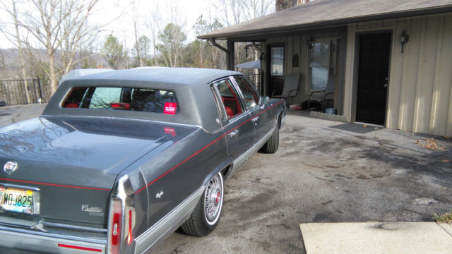 1991 Cadillac Brougham Base Sedan 4-Door - photo 3