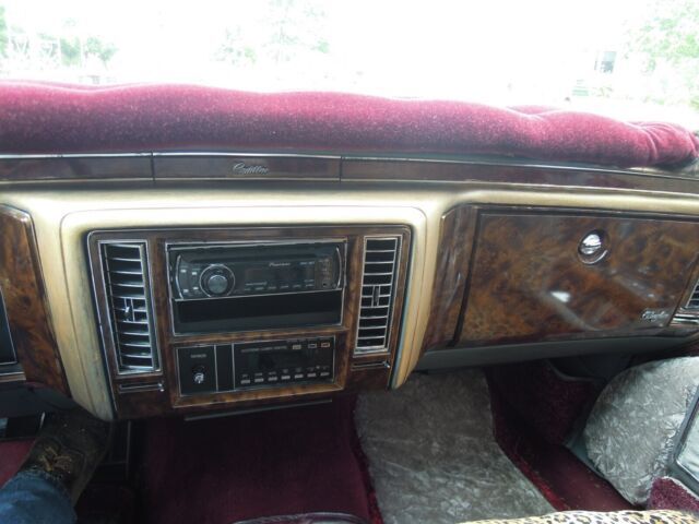 1991 Cadillac Brougham - photo 9