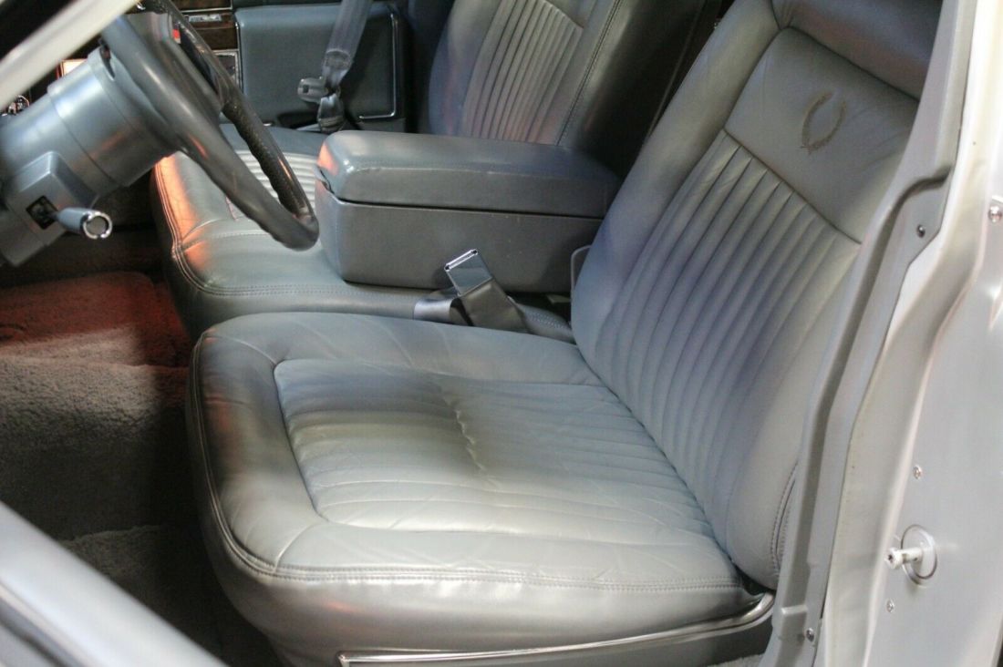 1991 Cadillac Brougham - photo 10