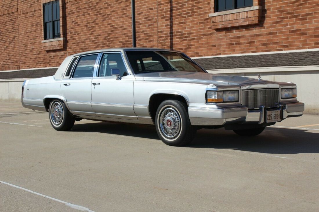 1991 Cadillac Brougham - photo 2
