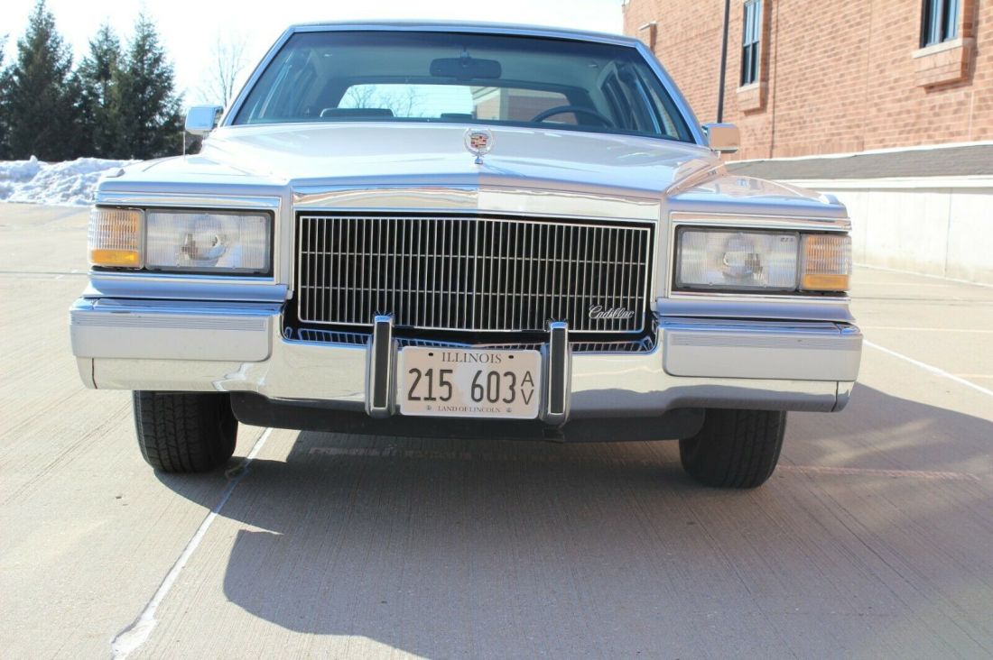 1991 Cadillac Brougham - photo 4