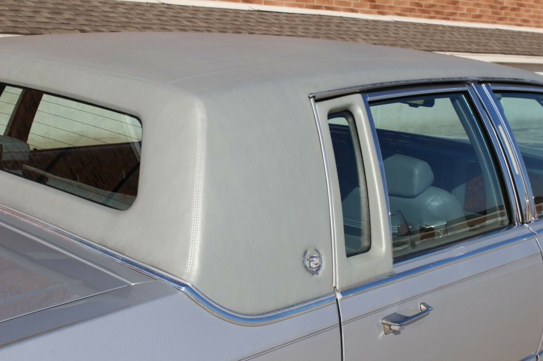 1991 Cadillac Brougham - photo 6