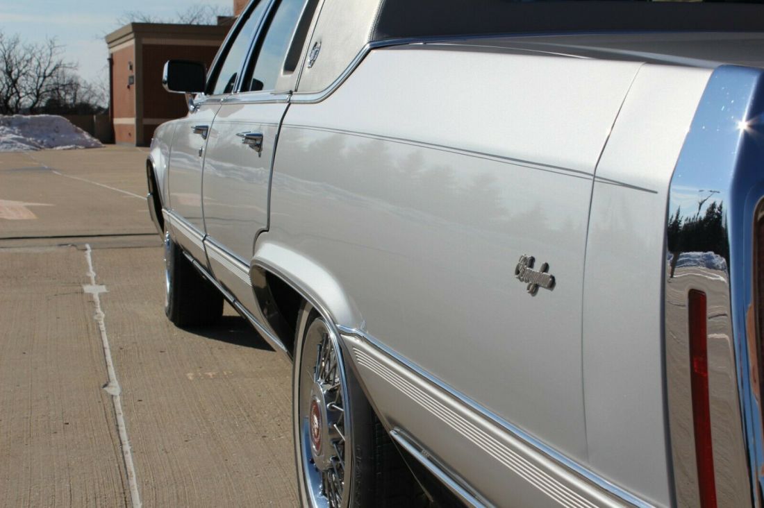 1991 Cadillac Brougham - photo 7