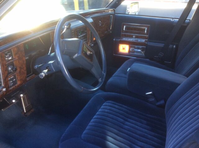 1991 Cadillac Brougham - photo 9
