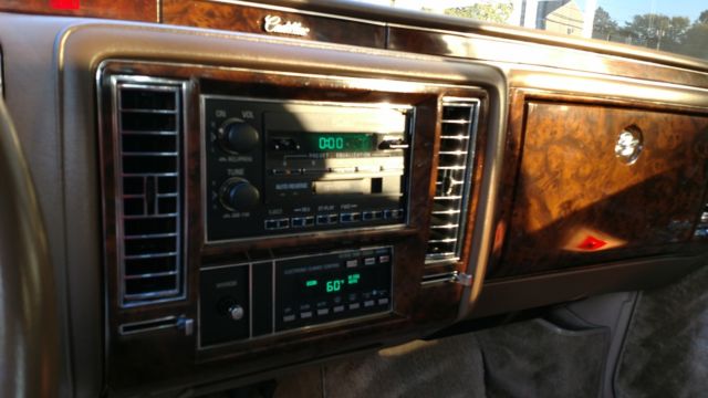 1991 Cadillac Brougham - photo 13