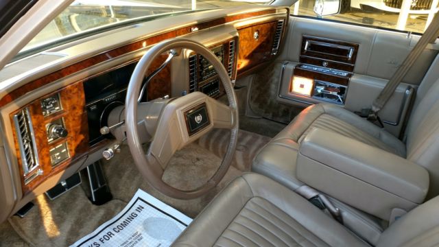 1991 Cadillac Brougham - photo 6