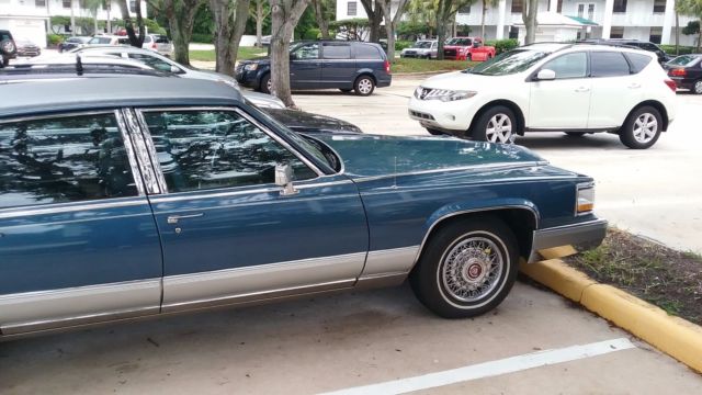 1991 Cadillac Brougham Base Sedan 4-Door - photo 10