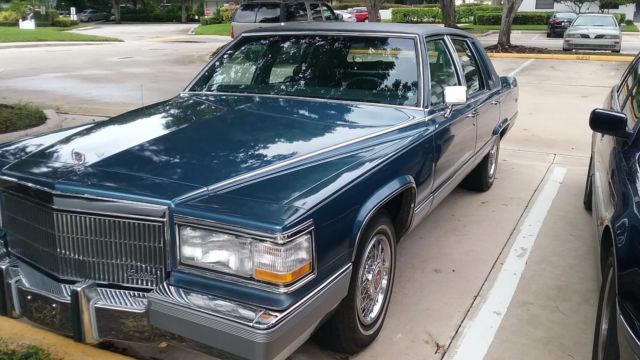 1991 Cadillac Brougham Base Sedan 4-Door - photo 2