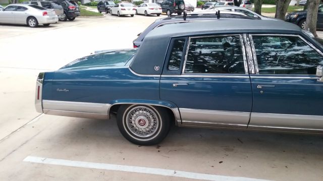 1991 Cadillac Brougham Base Sedan 4-Door - photo 9