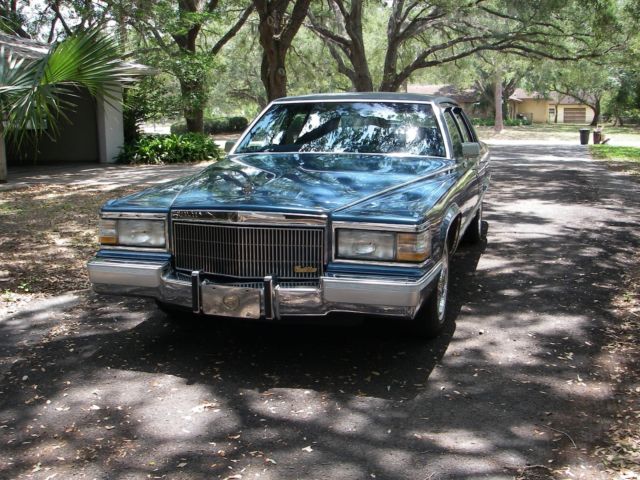 1991 Cadillac Brougham - photo 2