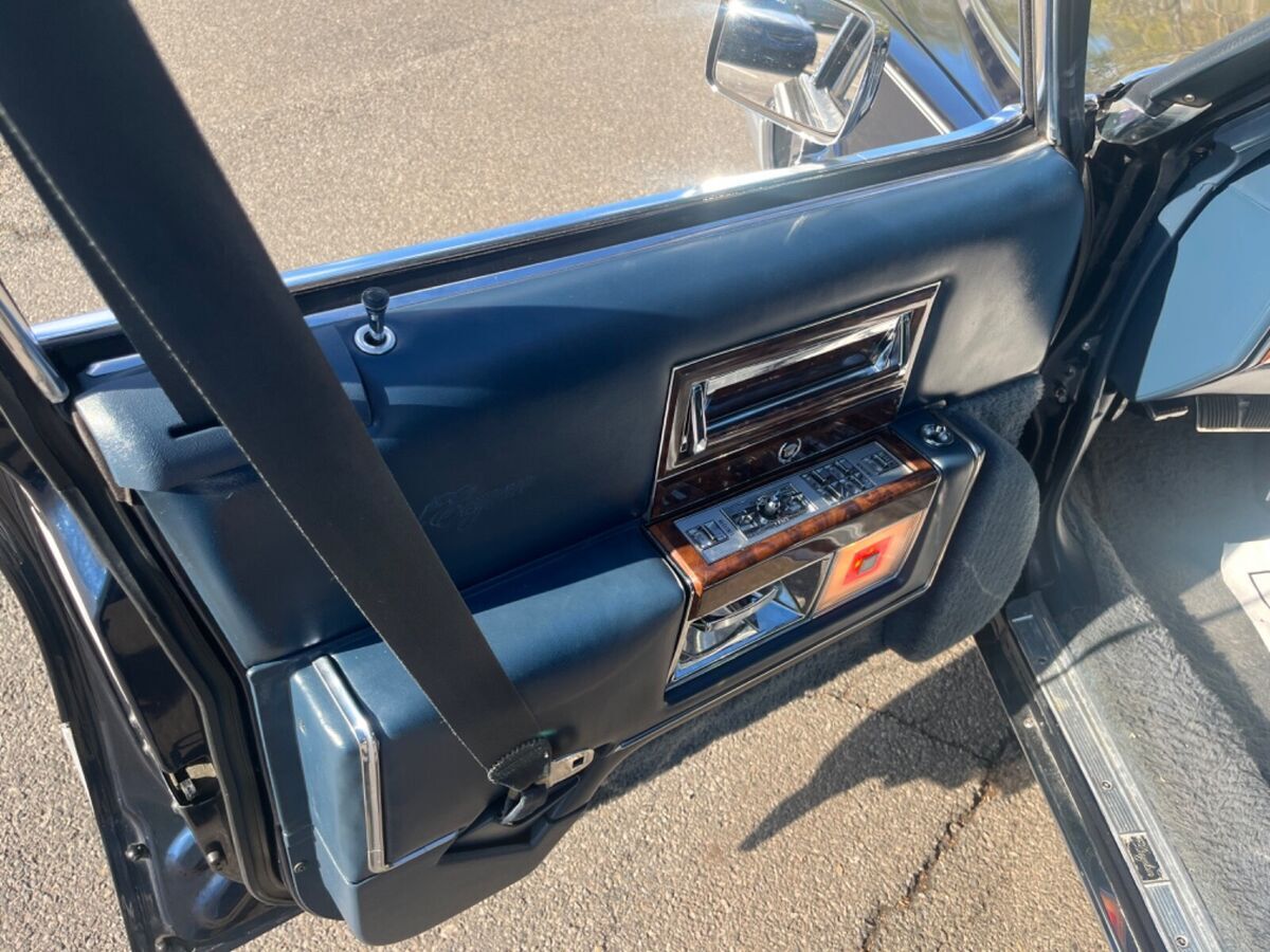1991 Cadillac Brougham - photo 11