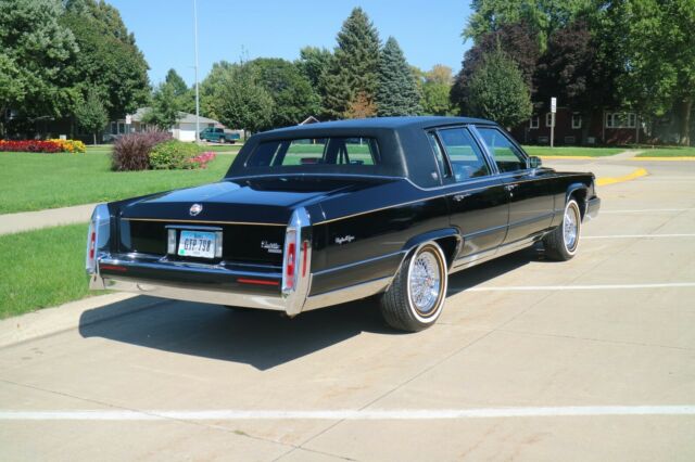 1991 Cadillac Brougham d'Elegance - photo 2