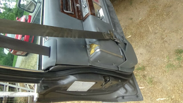 1991 Cadillac Brougham - photo 10