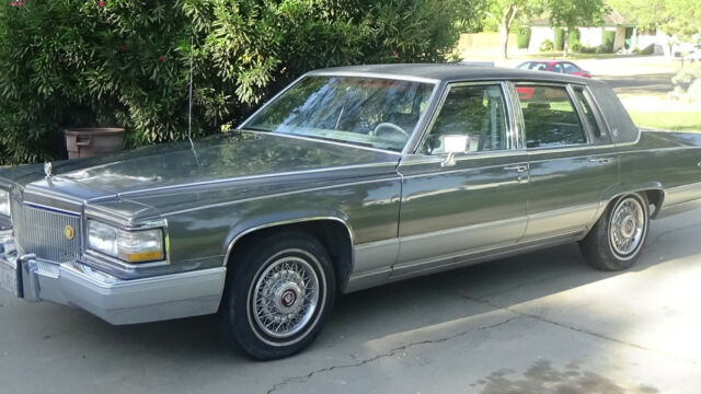1991 Cadillac Brougham - photo 2