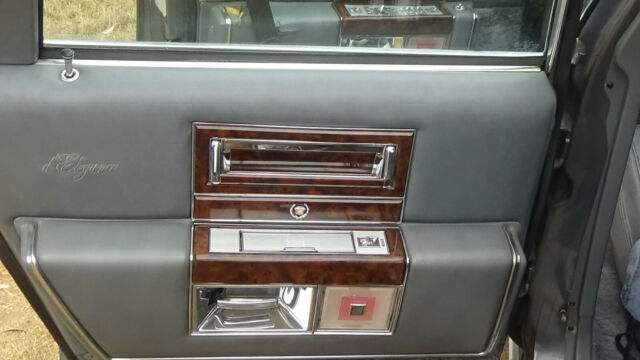 1991 Cadillac Brougham - photo 6