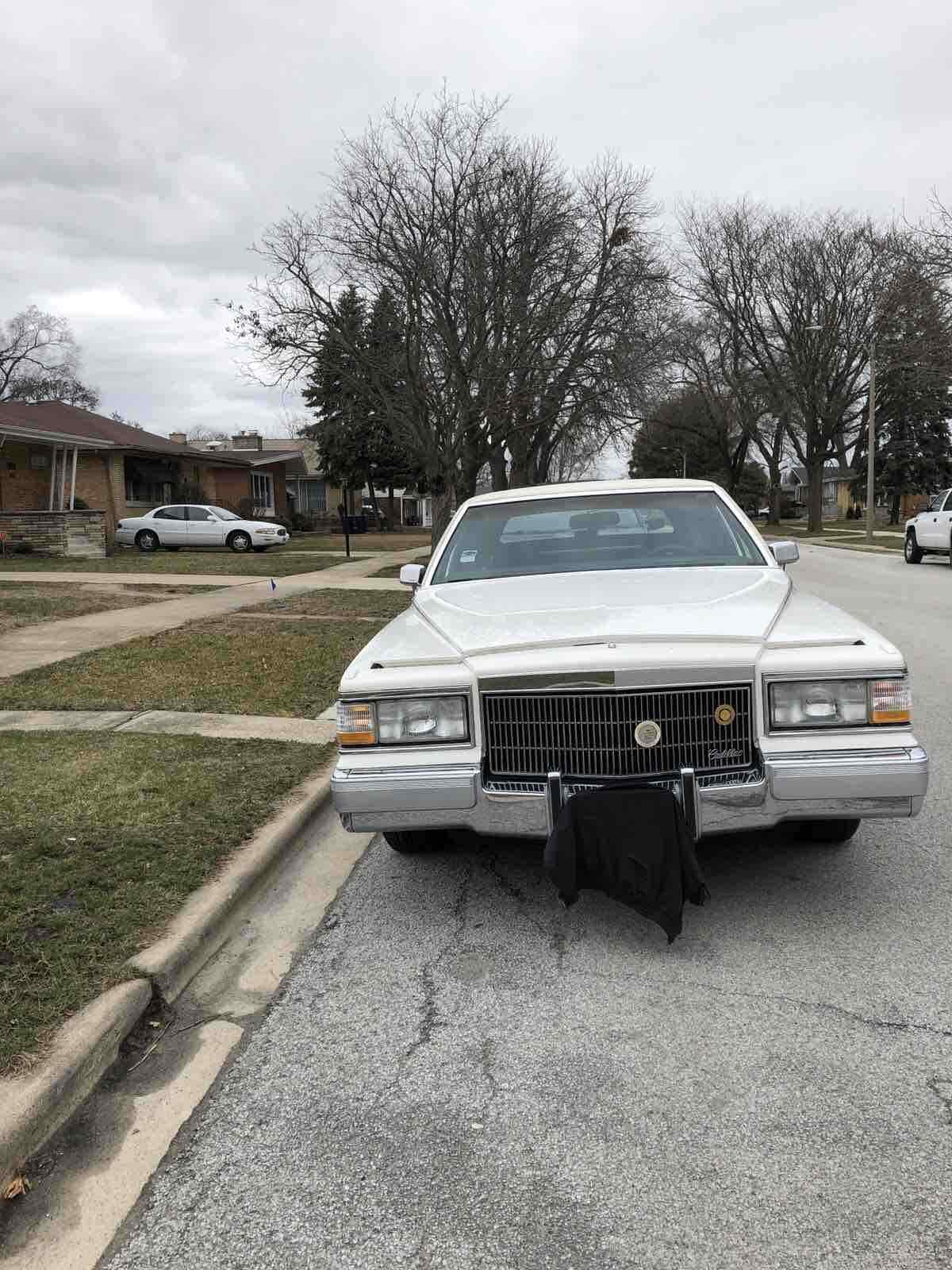 1991 Cadillac Brougham d'Elegance Sedan White RWD Automatic 1991 Cadillac Brougham