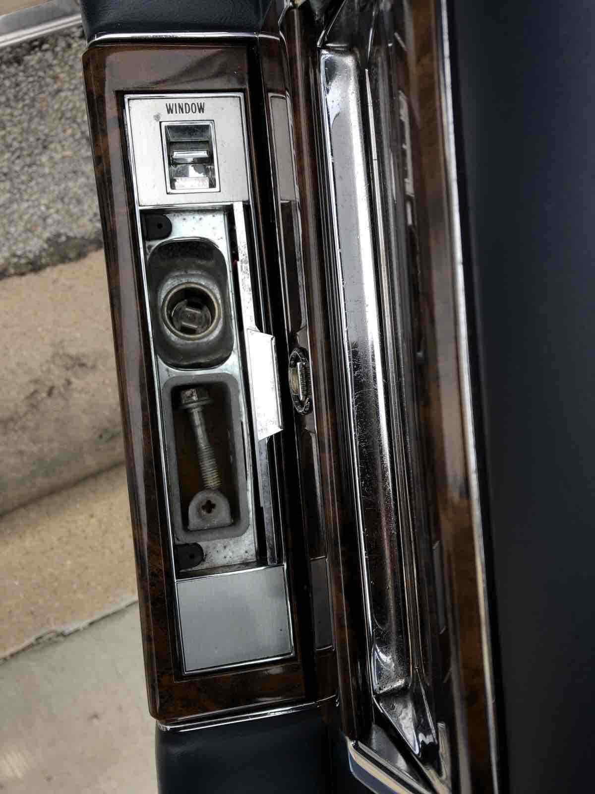 1991 Cadillac Brougham - photo 8