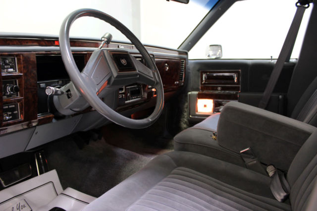 1991 Cadillac Brougham - photo 6